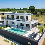 וילה Why Not Istria? Galižana